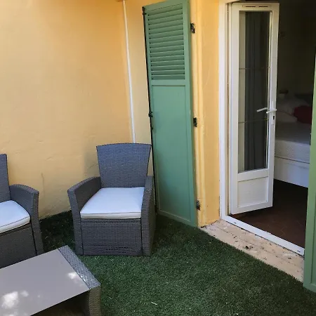 Апартаменти Place Des Lices Tropez *